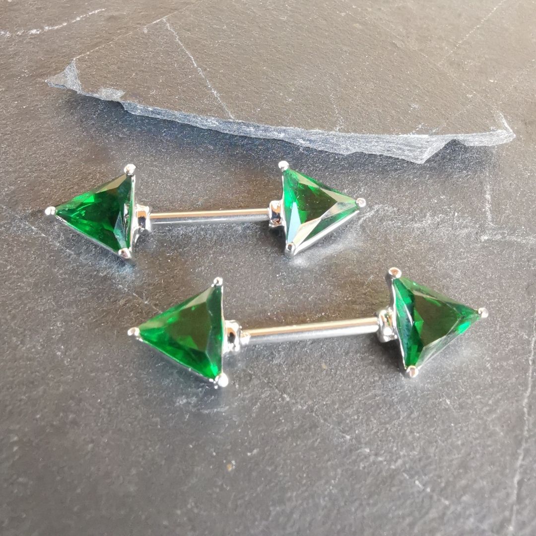Elegant green gem triangle nipple bar jewelry with sparkling cubic zirconia, 14G surgical steel 316L.