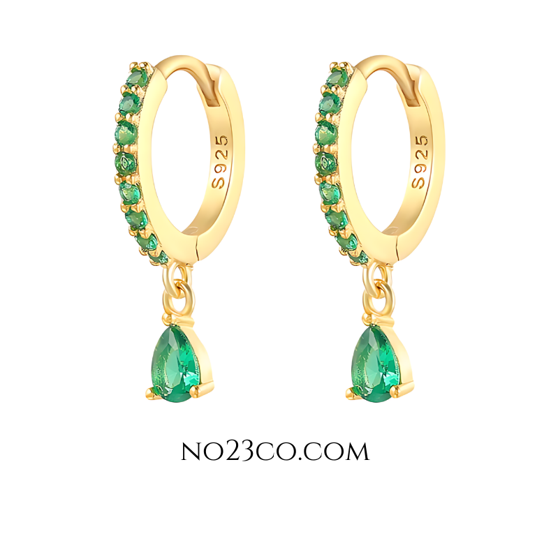 Green zirconia droplet ear piercing pair in 18K gold-plated 925 sterling silver – elegant and vibrant earrings for a stylish look.