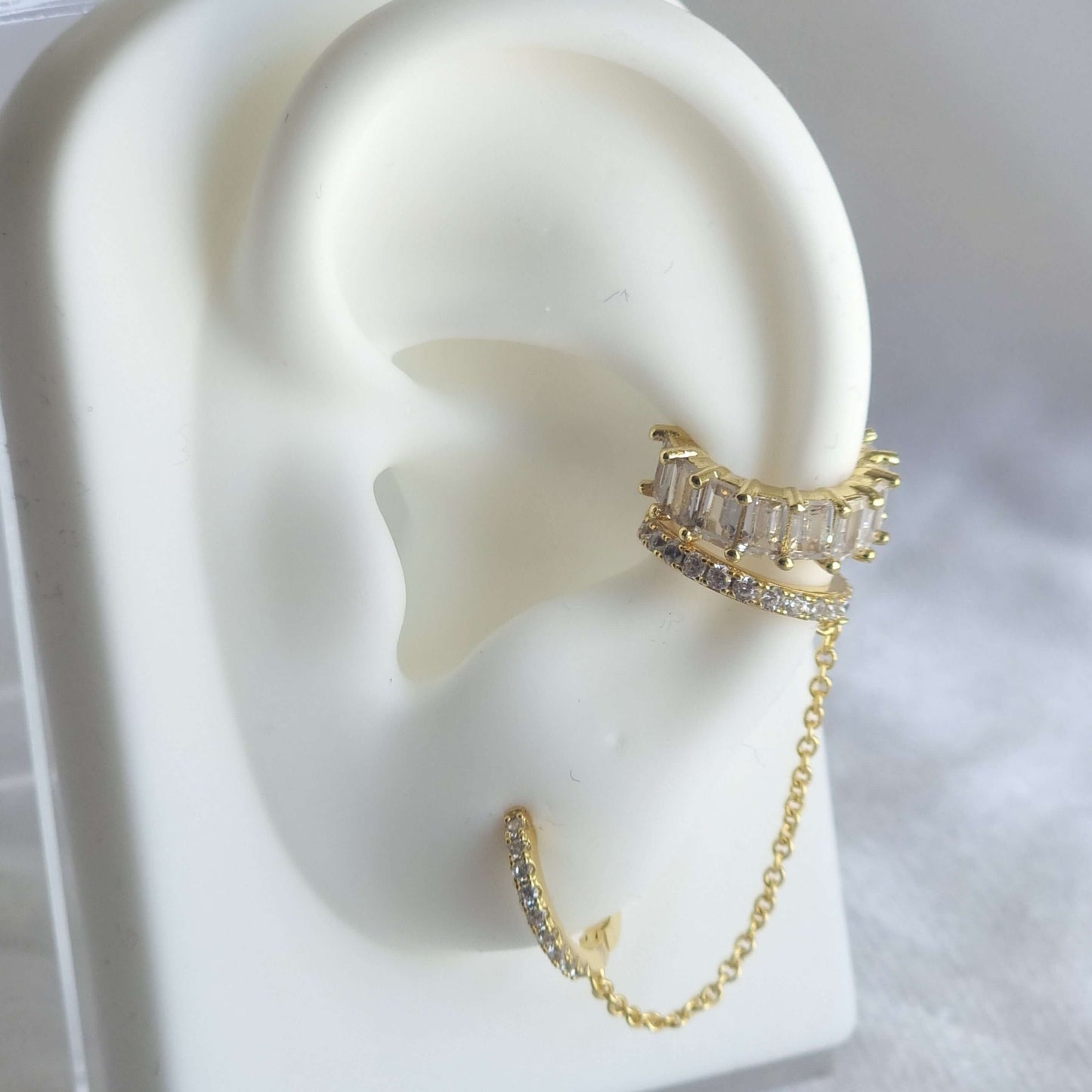 No piercing ear cuff white and gold