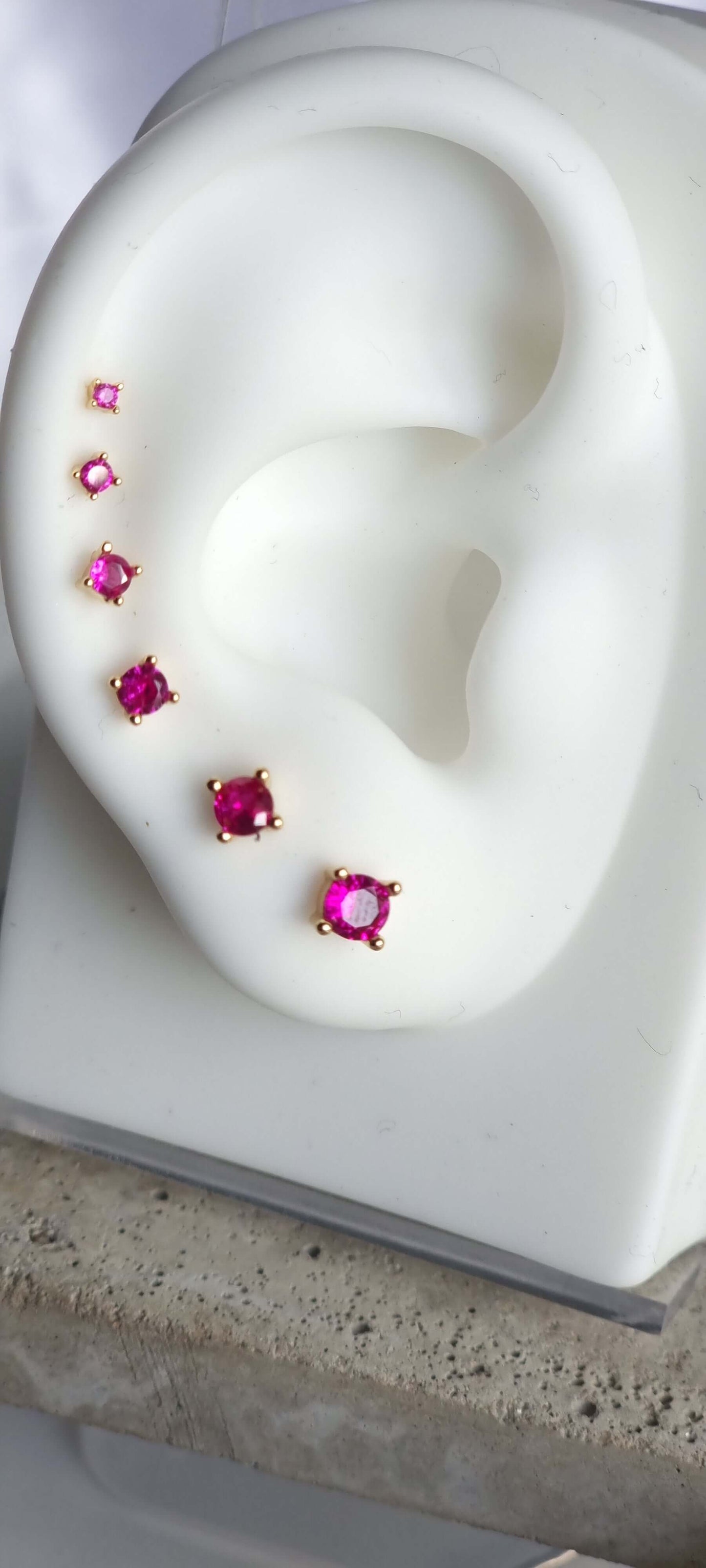 Ear Curation 6 studs magenta