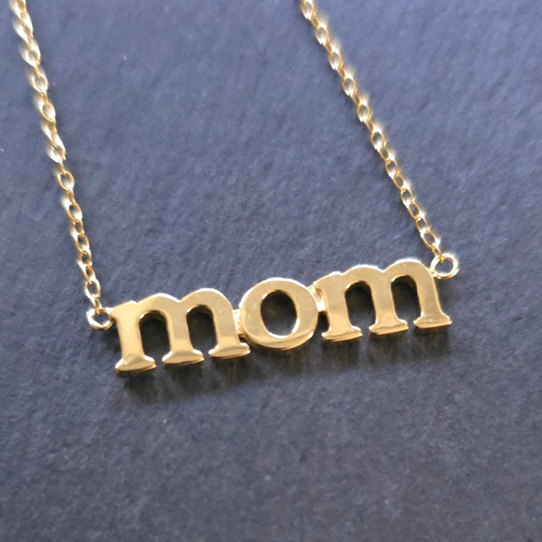 Elegant 18K Gold Plated "Mom" Pendant Necklace – A stunning 925 sterling silver necklace with a delicate "Mom" pendant, plated in 18K gold for a timeless shine. Hypoallergenic and tarnish-free, perfect as a heartfelt gift for mothers.
