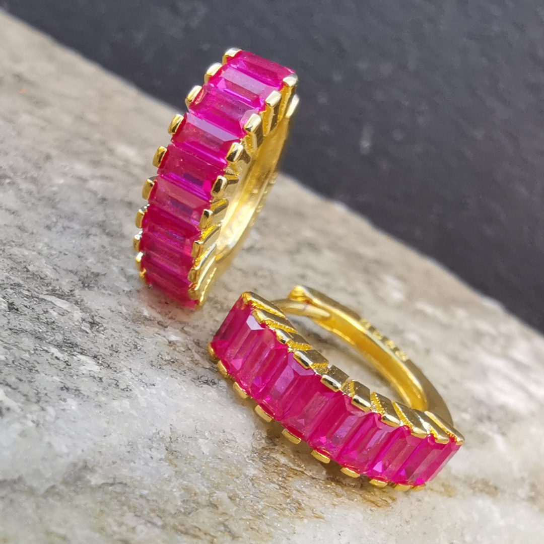 Huggies Earrings Magenta Zirconia - 18K Gold Plated 925 Sterling Silver