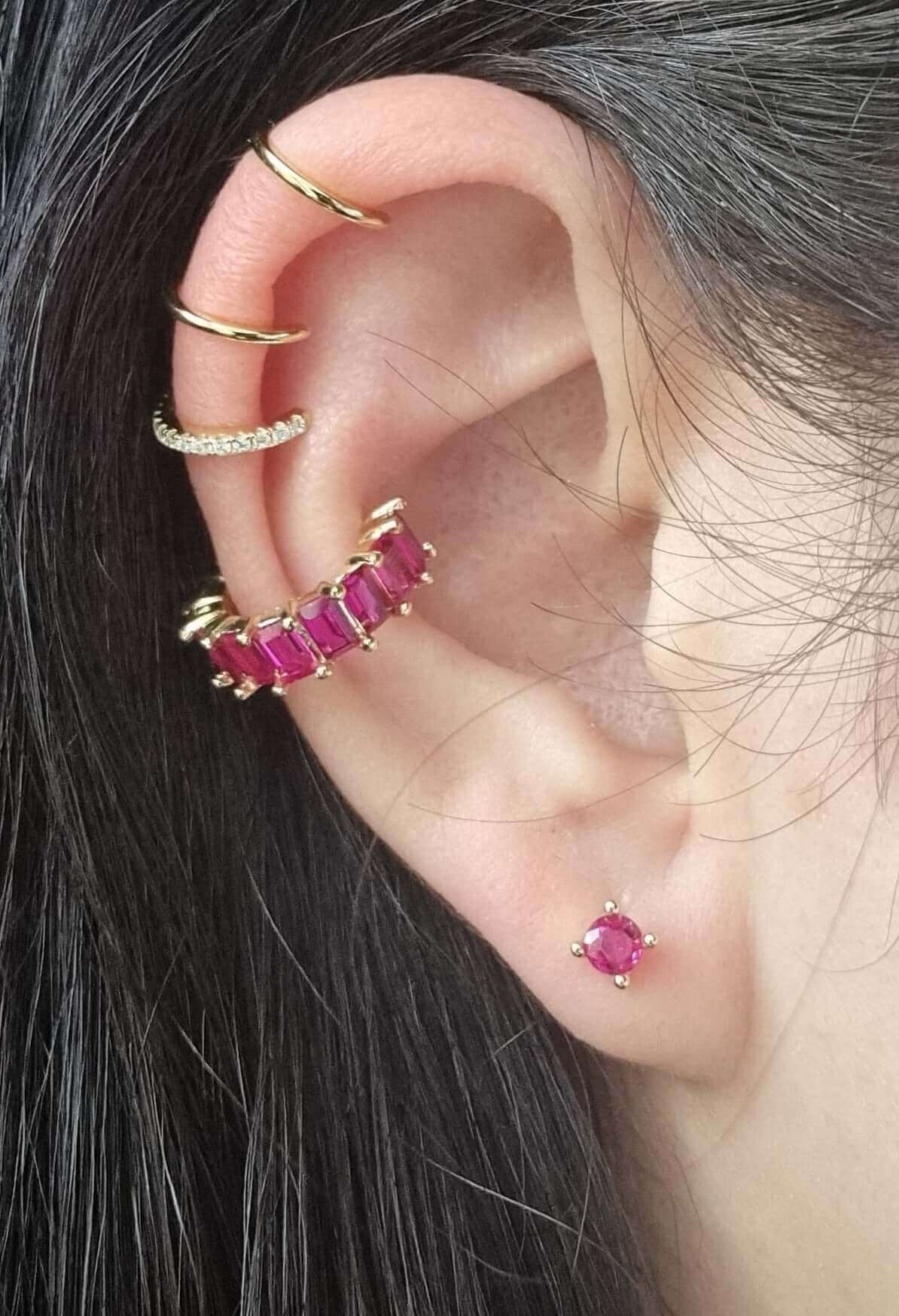 No piercing ear cuff magenta and gold on ear